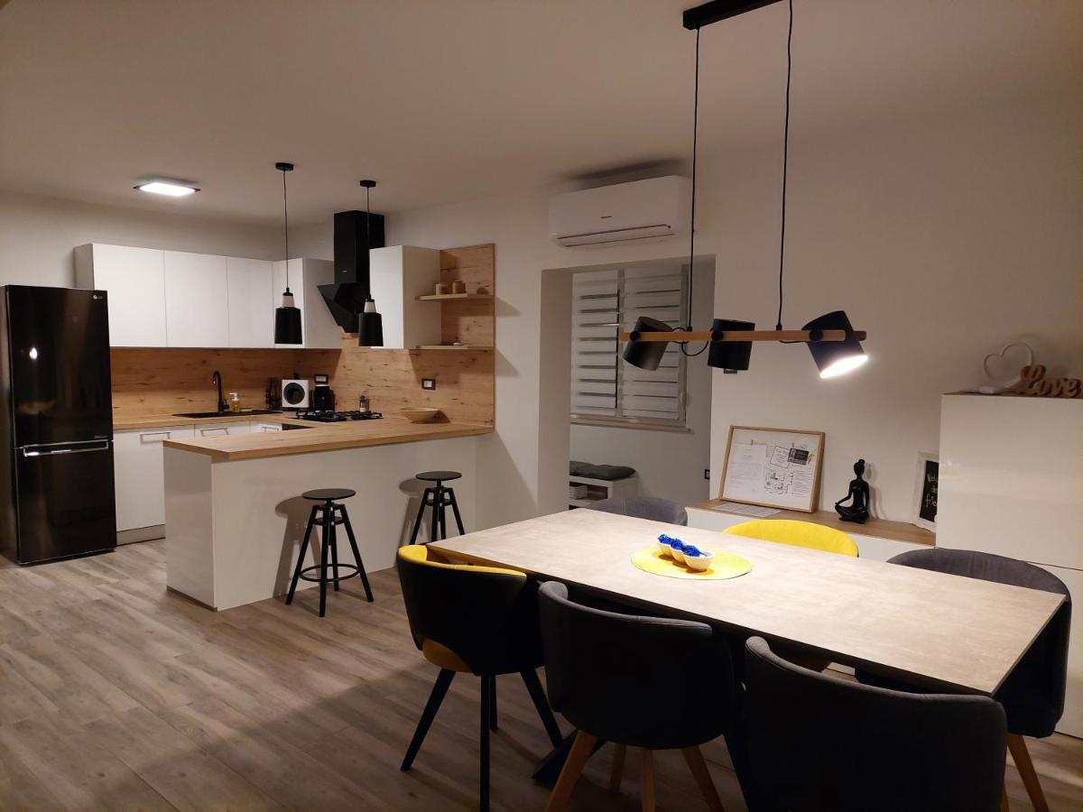 Apartment Vela Grota *